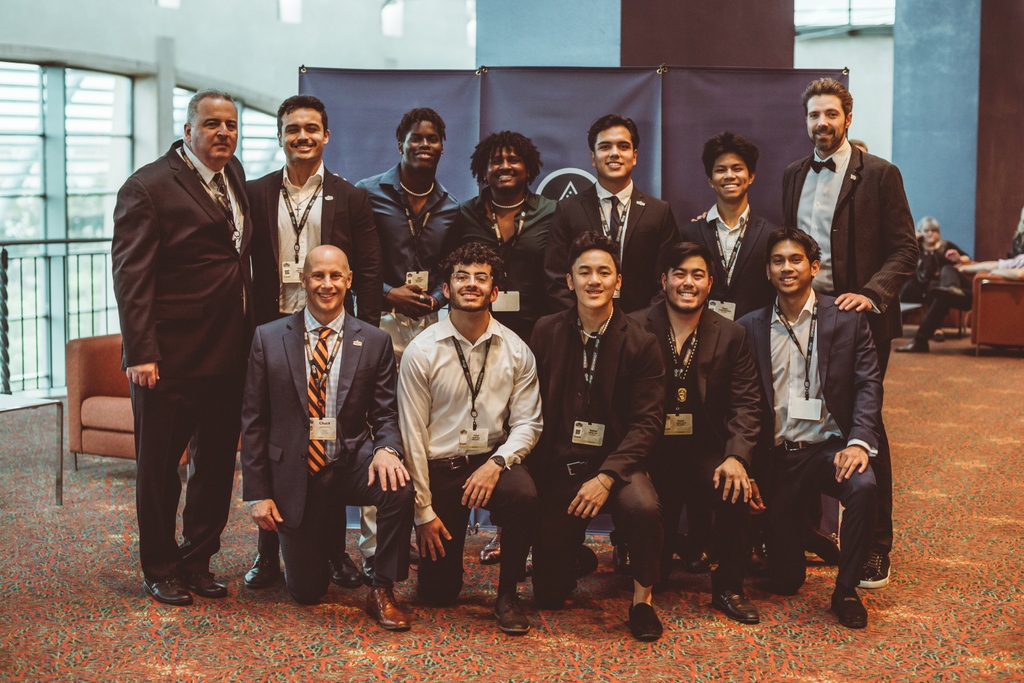 Sigma Pi Fraternity tweet media