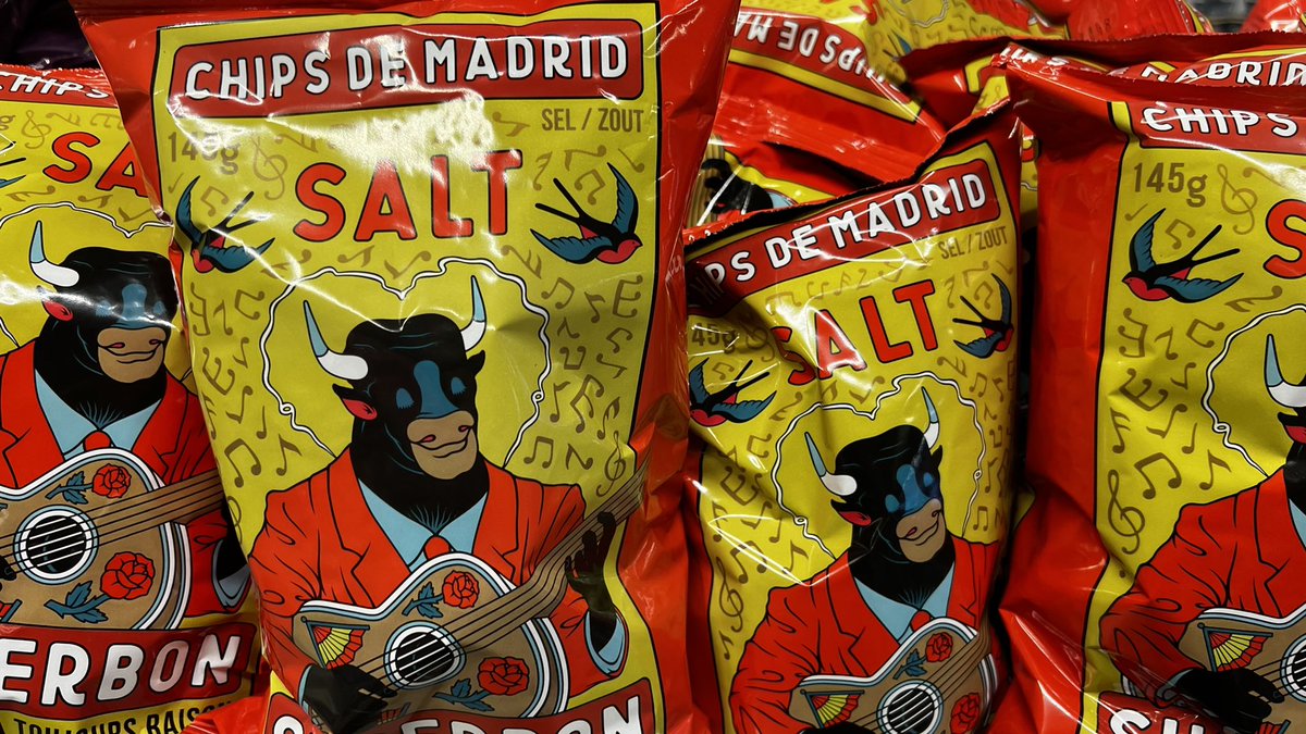 diazvillanueva's tweet photo. He tenido que venir hasta Zúrich para enterarme de que existen los “Chips de Madrid”. Son las patatas fritas de toda la vida que aquí venden como una exquisitez. https://t.co/c6TigbvlTp