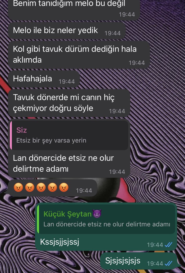 melobokii's tweet photo. En yakın arkadaşıma vejeteryan olduğuma inandıramıyorum @ozeec4 https://t.co/yuoR65irHV