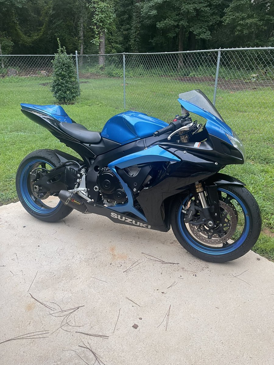 AllyBrianne2's tweet photo. somebody come buy this thing pls 😋 https://t.co/BmtPMMp6iQ