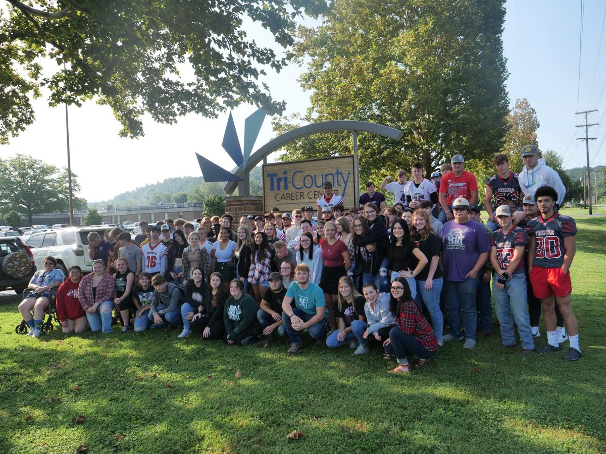All of these students are involved with sports, band and cheerleading at their home schools. We are so glad they decided to join “Team Tri-County!” Our Sports Journalism and New Media students took the photo. #winning #teamtricounty #CTE