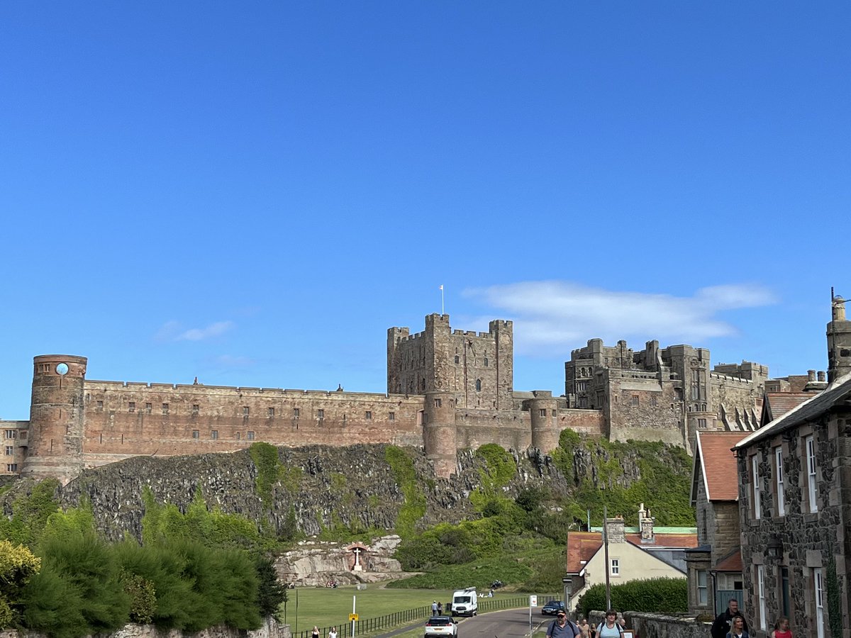 sheiladavies_'s tweet photo. What a lovely day to be beside the coast today we are so blessed ❤️
#bamburughcastle #bamburgh #Northumberland #walkworth #walkworthcastle https://t.co/R20RFaBVYk