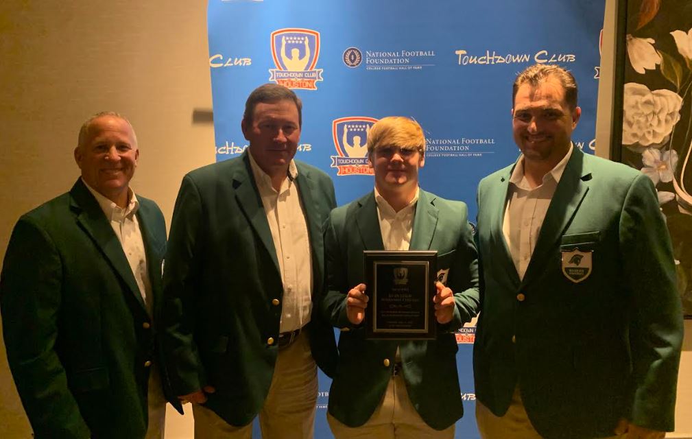 I am honored by the Houston Touchdown Club.  Thank you for the event, being selected, and special thanks to my coaches at TWCA.  
<a href="/twcasports/">Woodlands Christian</a> <a href="/TWCAFootball/">TWCA Football</a> <a href="/npatexas1/">npatexas</a> <a href="/NCEC_Recruiting/">NPA</a> @Coach4343 <a href="/TXPrivateFBGuy/">Texas Private School Football</a> <a href="/NatlPlaymkrsAca/">NatlPlaymkersAcademy</a> <a href="/hull_kolby/">Kolby Hull</a> <a href="/HoustonTDClub/">Houston TD Club</a>