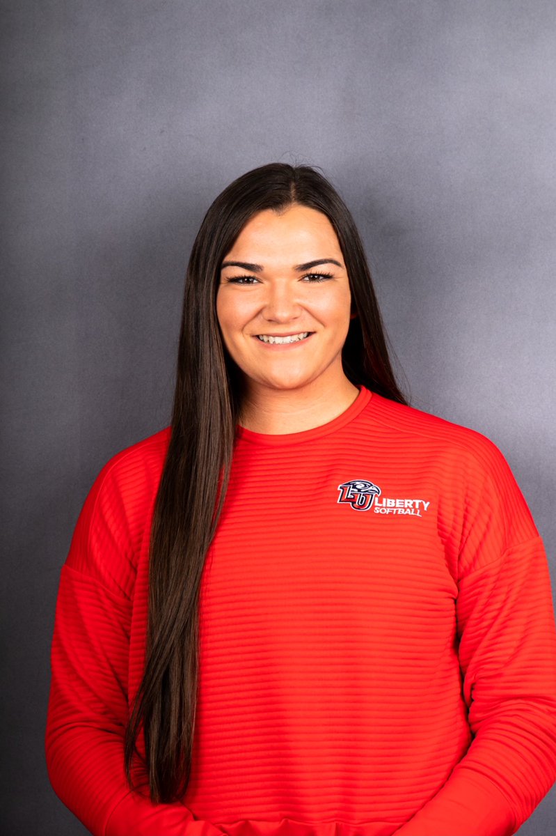 BUCOSoftball's tweet photo. Meet Coach Megan Johnson! Megan is a Butler Alum, and recently graduated from Liberty University! She will take over as our new Assistant/Pitching Coach! Welcome back, Coach! 🐻 https://t.co/9RdrvsgFYS