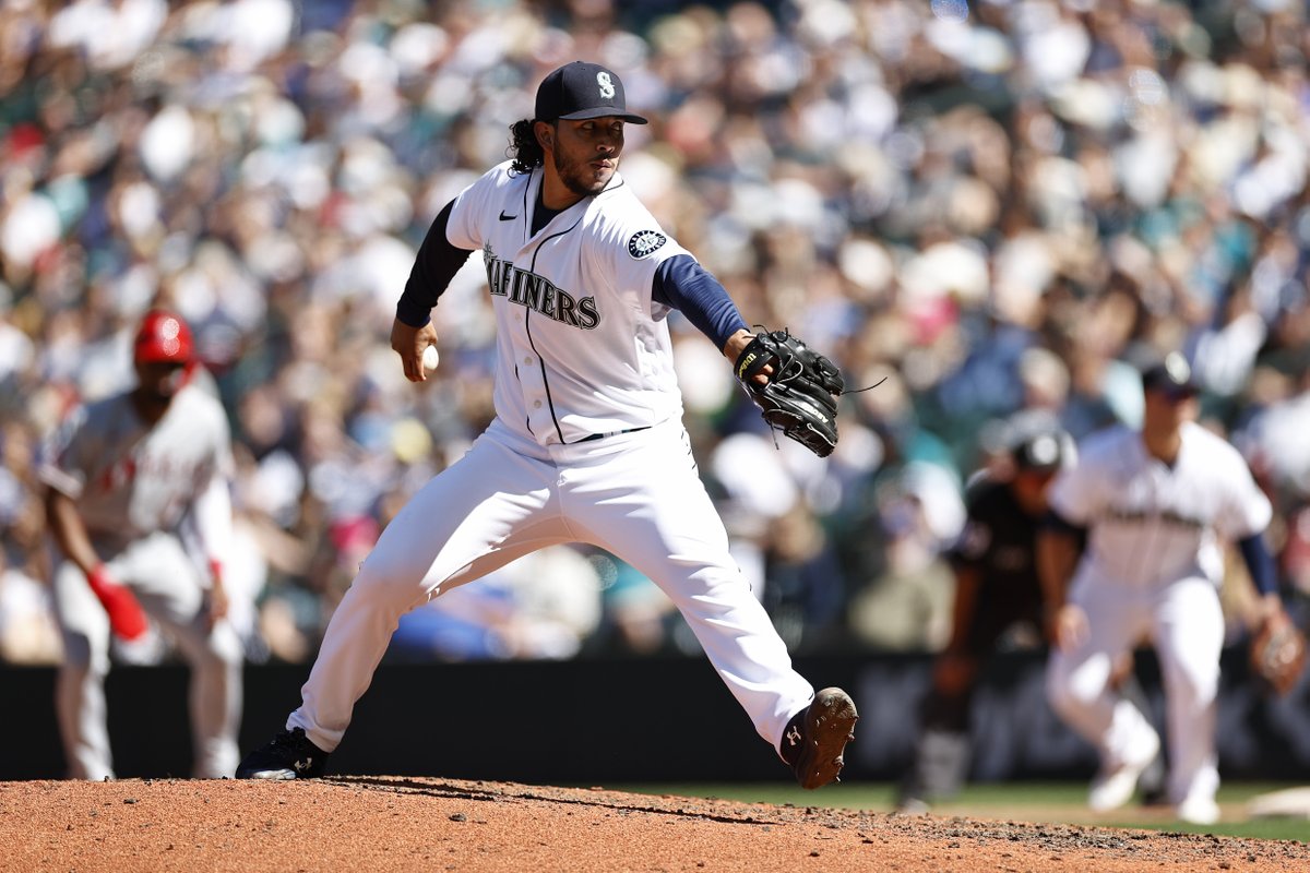 MLBNetwork's tweet photo. Andrés Muñoz over his last 28 appearances:

30.2 IP
0.59 ERA
12 H
2 ER
57 K
 
Opponent Slash Line: .120/.184/.140 🤯🤯🤯 https://t.co/hTqdAQ0Gvr
