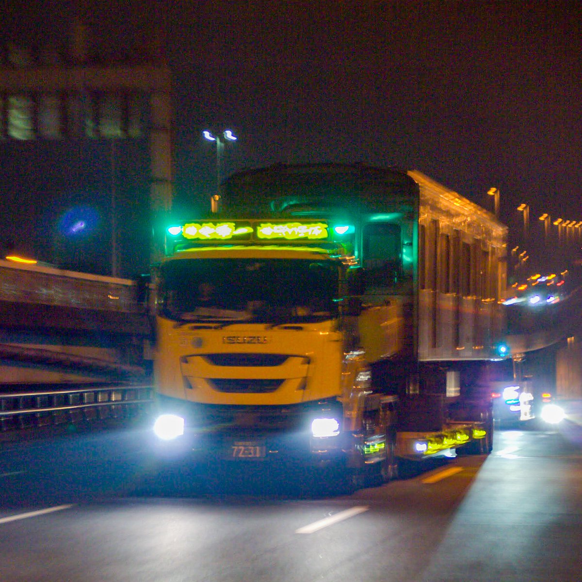 Carmisatasvin's tweet photo. あっという間に終わった自力走行から早1週間弱。
6307F廃車搬出最終日
今回も笹目橋から。
相変わらずザラザラなのはご勘弁を。
お疲れ様でした。おやすみなさい。。。
#6300形
#6307F
#都営三田線 https://t.co/tyjF9BNgLZ