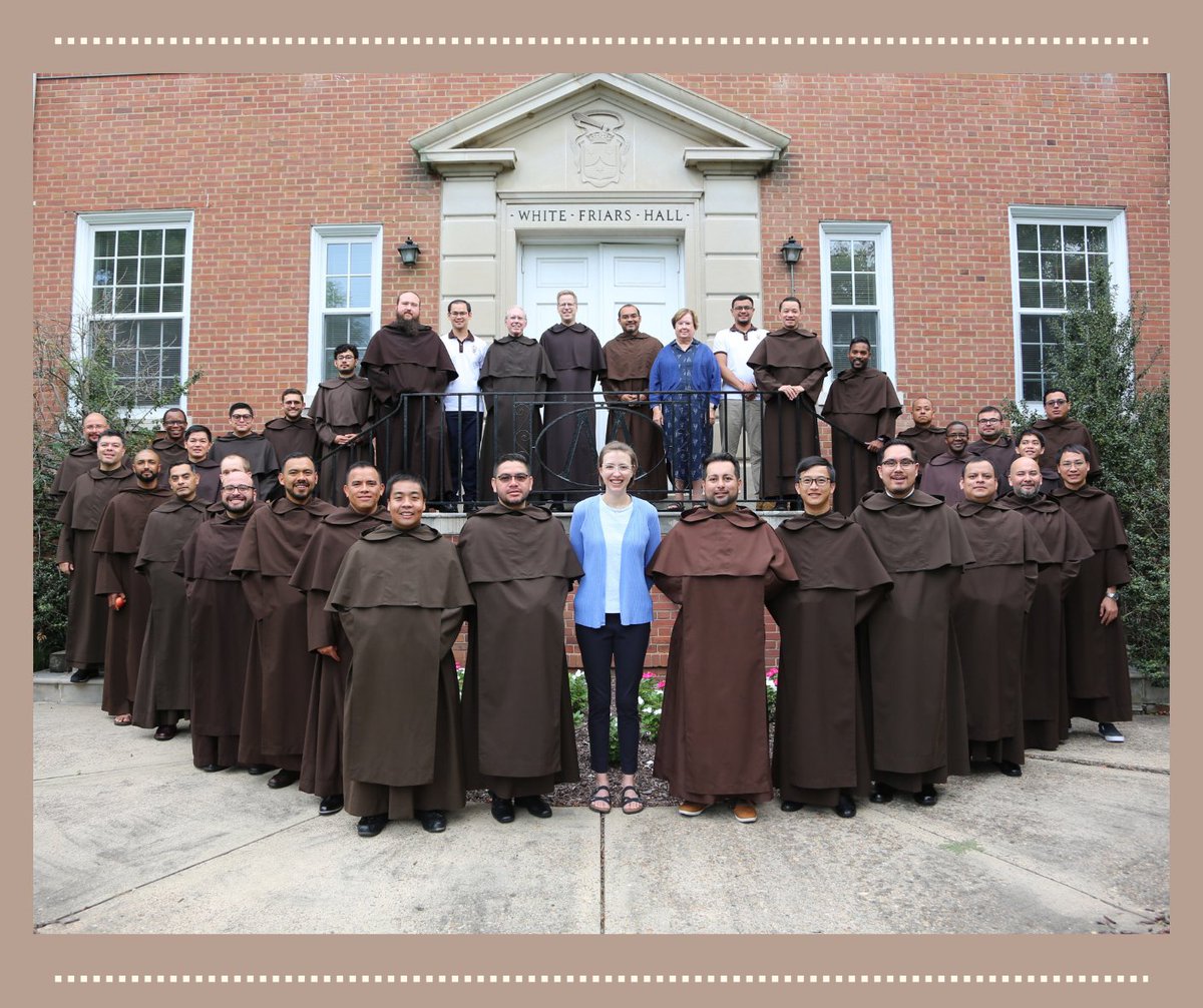 Carmelites's tweet photo. Each August and January, the Provinces of  the Most Pure of Heart of Mary and St. Elias 
sponsor a Carmelite Studies Program. Last week, professed students, novices, interns and 
pre-novices joined together to learn, work, pray and reflect. #Carmelites #CatholicTwitter https://t.co/TXUVL4cXMO