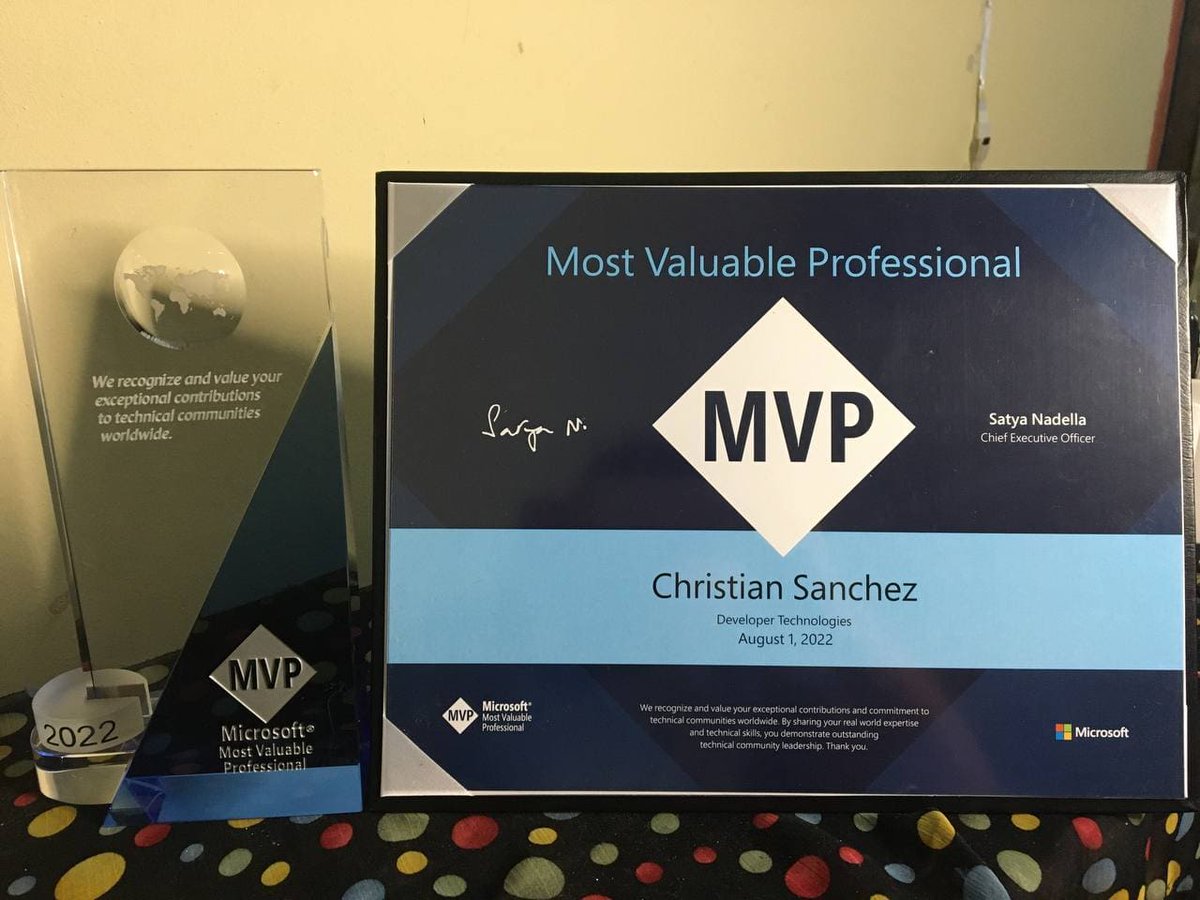 christian_sc96's tweet photo. Ya llegó el MVP award package de Microsoft #MVPBuzz @MVPAward
Muy agradecido con Dios y con la comunidad que hicieron esto posible, estoy muy motivado para seguir haciendo comunidad especialmente en Honduras🇭🇳 https://t.co/nhMR7I01UM