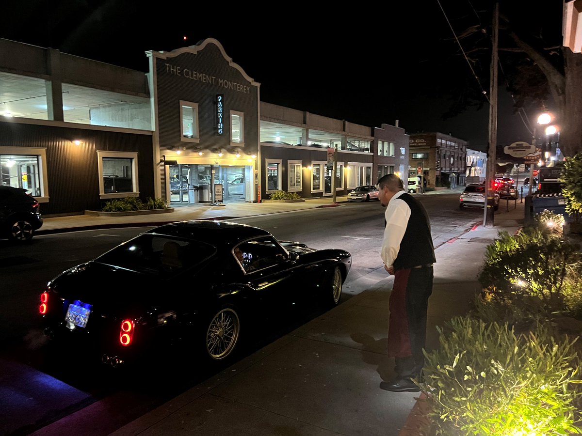 RMLGroup's tweet photo. Doesn’t our Short Wheelbase look cool with it’s Californian plates? The locals seem to think so too, as @michaelmallock and the car decamped to Monterey to show it off to prospects – but also to discover that it really is the ultimate GT car for the Pacific Coast Highway. https://t.co/cYcJEF6IOn