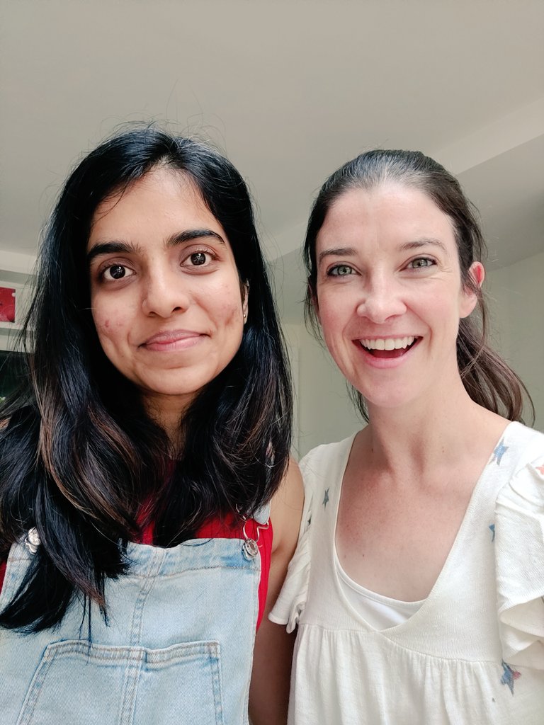 SpaceNorah's tweet photo. Look who I finally got to meet up with today in Dublin 🇮🇪 @Astro_Nicole 🚀 @ISU_SSP 2017 reunion 💫 https://t.co/JP6eXfXIYs