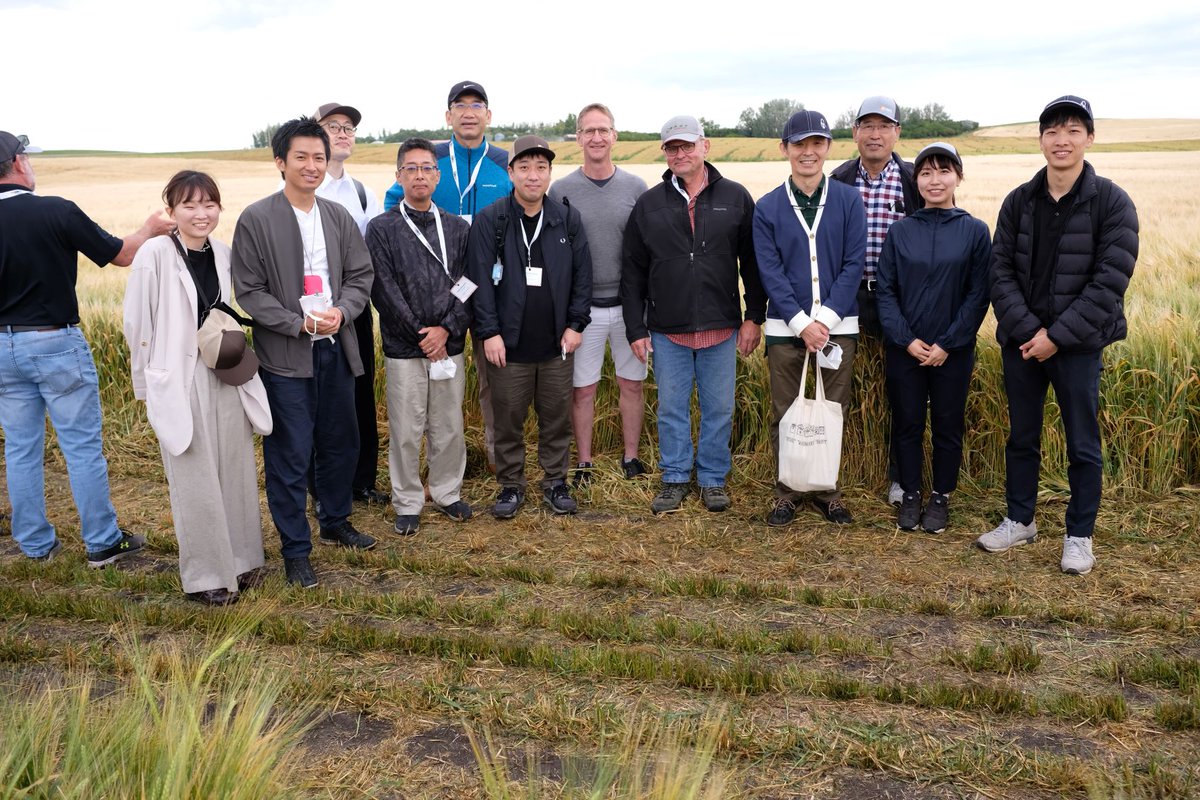 canadianbarley's tweet photo. Thanks to everyone who joined the CMBTC 2022 Western Canada Barley Crop Tour August 10-12, and helped make it a success, with special thanks to our Japanese guests from Asahi &amp; Sapporo breweries who travelled a long way to see Canadian barley, here's to harvest 2022, cheers! https://t.co/GNLpzvK1WS