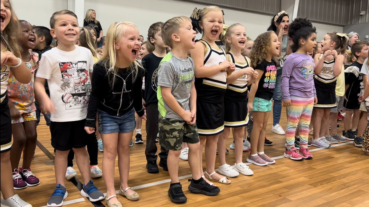 🏈 IT’S GAME DAY IN #HawkNation! 🏈 
We hope you are as excited and spirited as our Kindergartners! 🖤💛