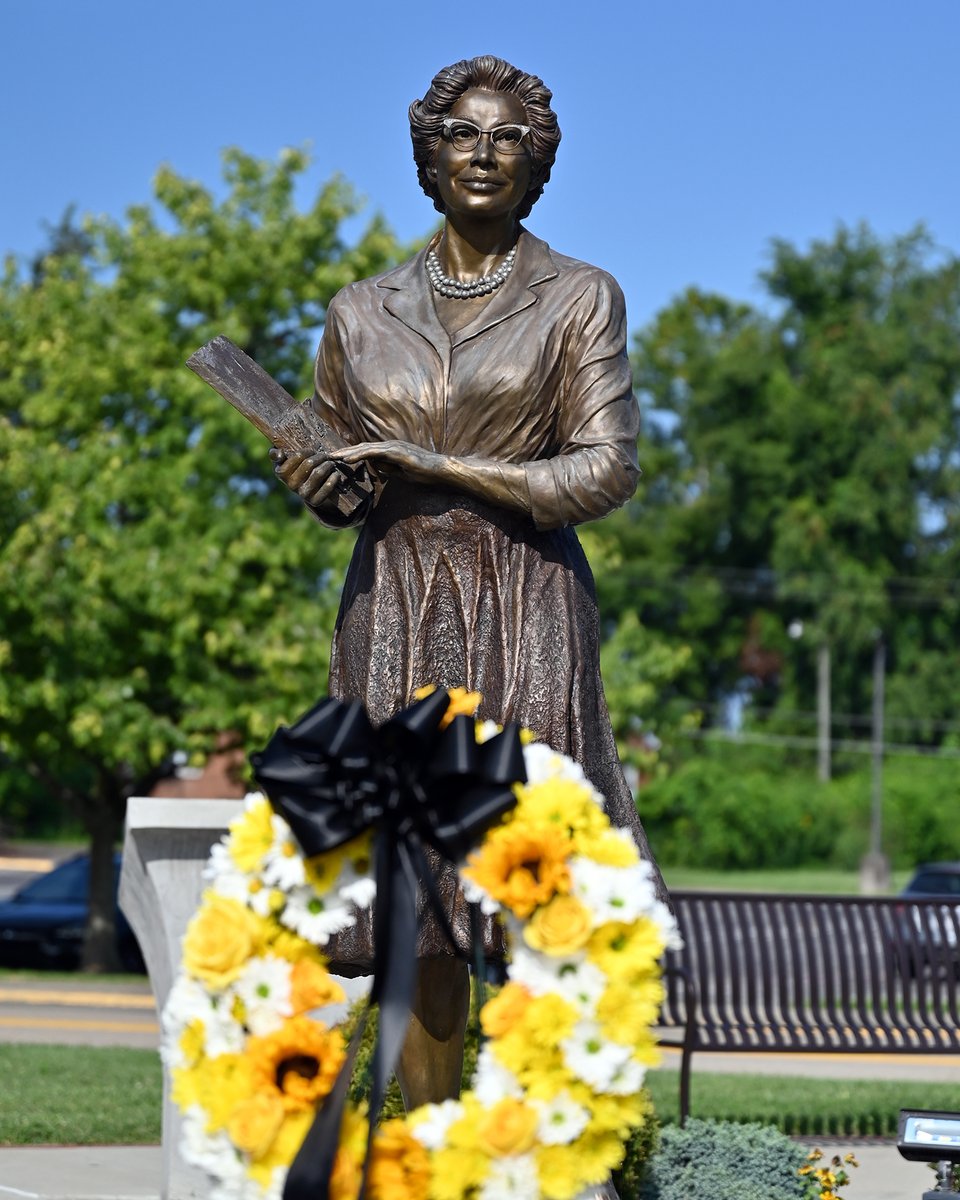 West Virginia State University tweet media