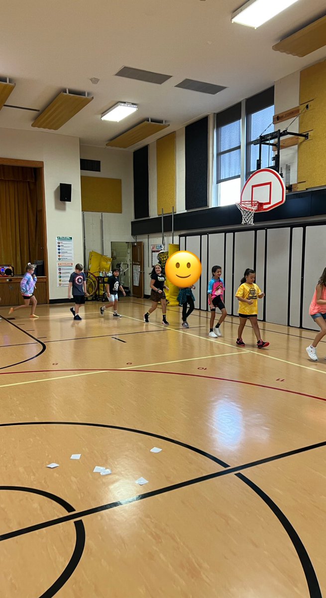 MrsKlassman_PE's tweet photo. What an amazing week it has been! These 4th graders built community and had tons of laughs completing our “Crazy Challenge Cards! 🤭💛🖤#leadlikeajaguar @D13Jaguars https://t.co/ZIjTFTaf3Q
