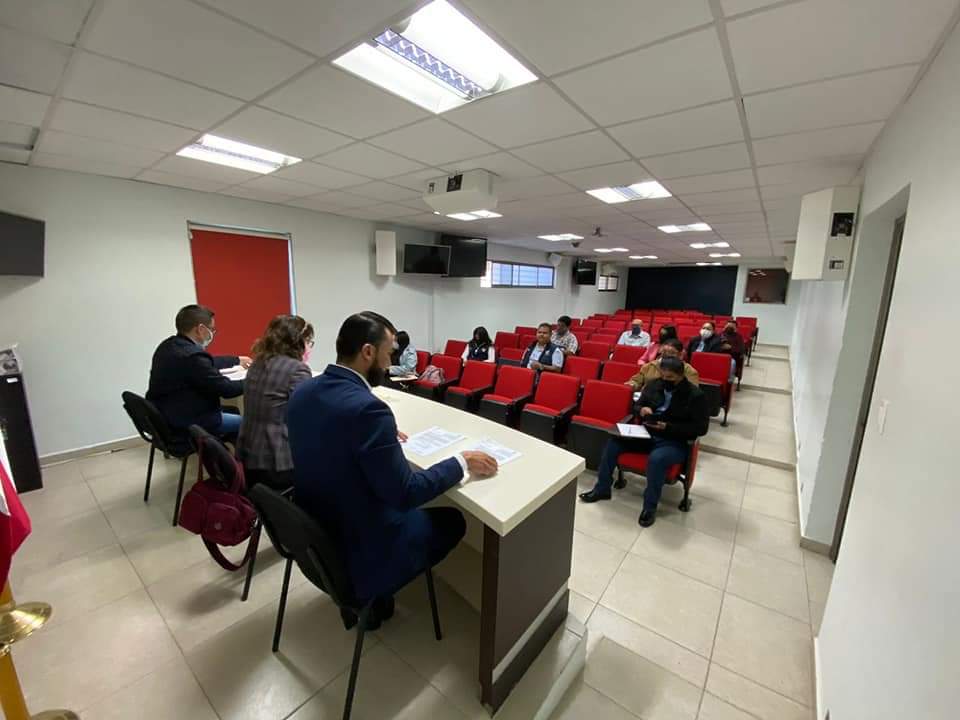 CGuerreroRTH's tweet photo. Por primera vez en la historia de @RadioTvHidalgo se cumple de manera responsable y transparente para garantizar el óptimo funcionamiento del organismo.

Felicito a mi equipo administrativo por el gran trabajo al frente del área. https://t.co/atCE9Jl0mz