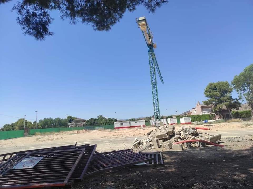 ETorrellano's tweet photo. MOCIÓN EN PLENO: COLEGIOS LA PAZ, LA BAIA Y RODOLFO TOMÁS, NADA DE RUEGOS Y PREGUNTAS. Pedanías queremos media hora tres cuartos d protagonismo con este tema. Una "preguntita cobardica" es ser cómplice con tropelía. Gobierno explicaciones. @mjedusoc72 @CarlosGlez2021 @PabloRuzV https://t.co/Fnr2E250sX