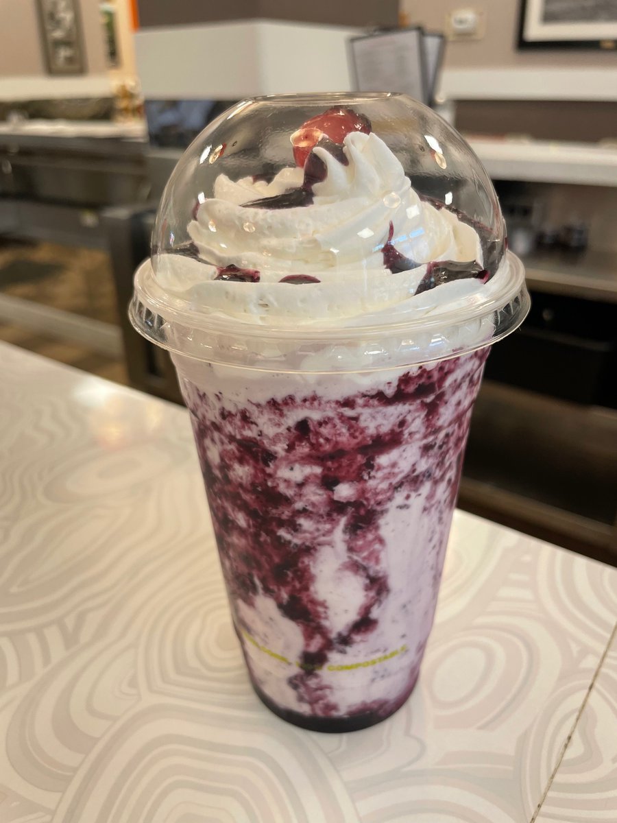 vtg2's tweet photo. The famous huckleberry shake at Jackson Lake Lodge (cc @KateDavidson) https://t.co/7KSrO4EynM
