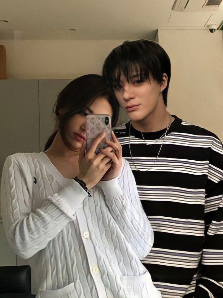 being next to the coolest guy in the world, i love you 🫶🏻