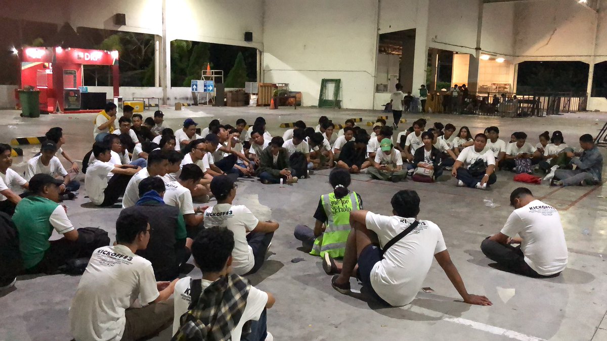 CampusBoys1976's tweet photo. Apresiasi untuk teman-teman panitia #KickOff3 kedaden tenan, PMS gedhen. Maturnuwun kabeh!
@CampusBoys_UAJY @CAMPUSBOYS_UII @CampusBoys_UNY @amikom_boys @CampusBoys_UGM @CampusBoys_UMY @VeteranCampus @SarjanawiyataSF https://t.co/33TnDeafUW