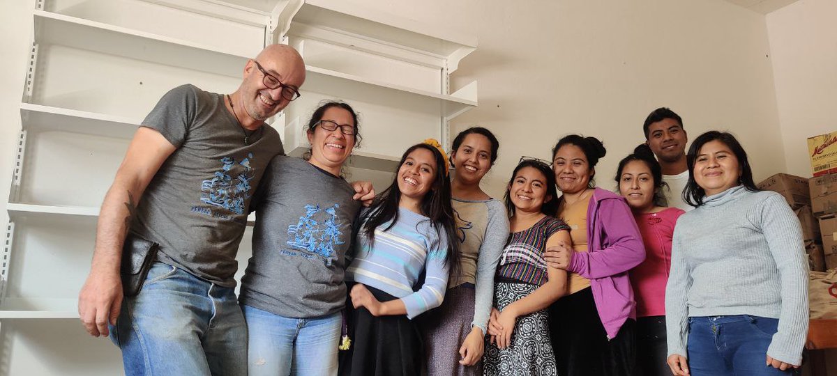 ceuxhidza's tweet photo. Estamos en la recta final con la creación de una #BibliotecaComunitaria en la comunidad de Santa María Yaviche, en la #SierraZapoteca de Oaxaca. 

Agradecemos a quienes han donado libros, recursos económicos, a las autoridades comunitarias y a los estudiantes del  #Ceuxhidza https://t.co/Eqvh7ZUfWt