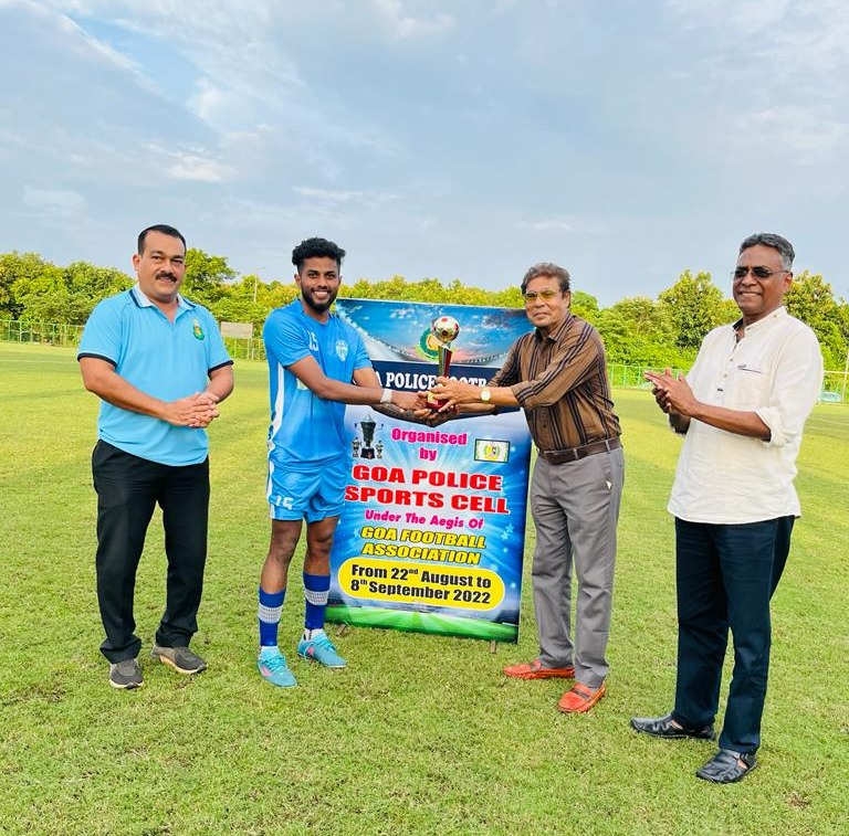 SesaFootball's tweet photo. Starting the tournament with a bang! SFA took over Youth Club of Manora today with the score of 2-1. Congratulating the team and man of the match- Kunal Salgaonkar. Here's to many more!
#SFA #SesaFootballAcademy #VedantaSports #SesaGoa #GoaPoliceCup https://t.co/UTgLIB938Z