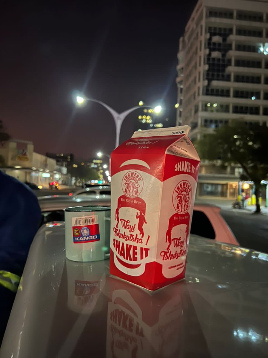 NtateRanaka's tweet photo. Brand Zimbabwe #Ingwebu #kango combo๐ฟ๐ผ
Photo Credit: Thabani ๐ช๐พ https://t.co/lw34flcwhb