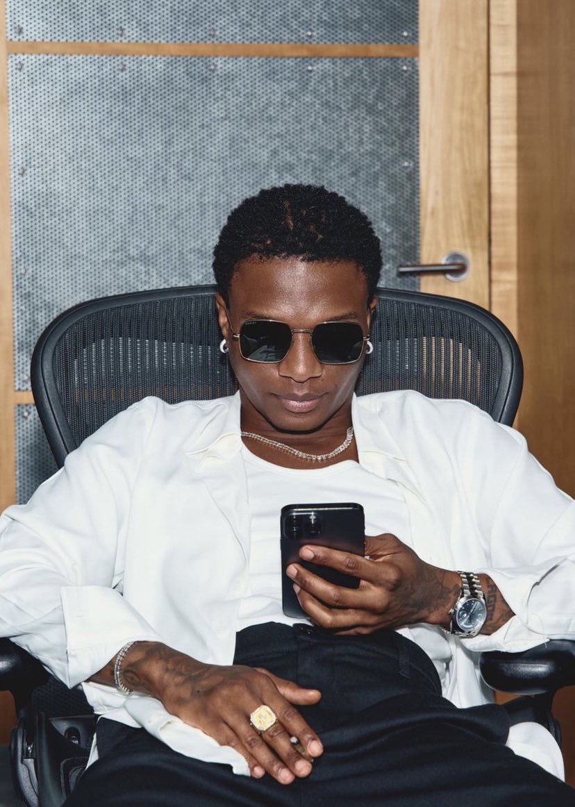 WizkidSource's tweet photo. Machala 🤍

via @wizkidayo’s Instagram story, 8/26. https://t.co/pPzOxxGI80