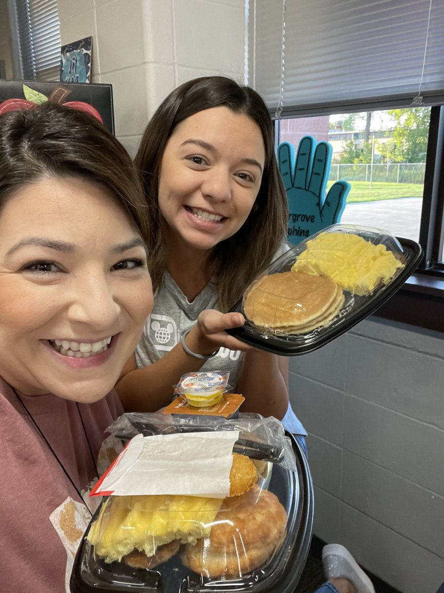 Erika Flores tweet media