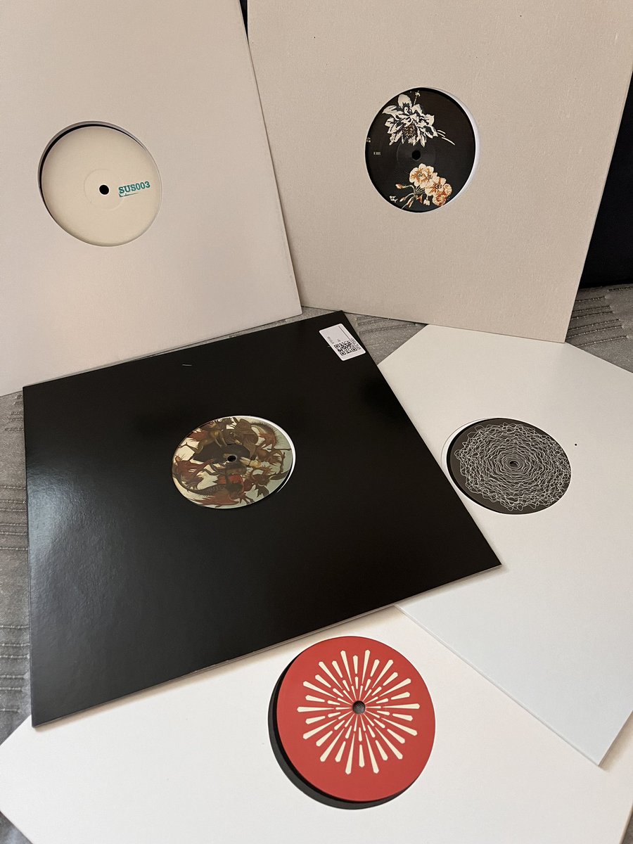 Got some new stuff today! It's real #NewMusicFriday #vinyl #vinylrecords #Minimal #Romimimal