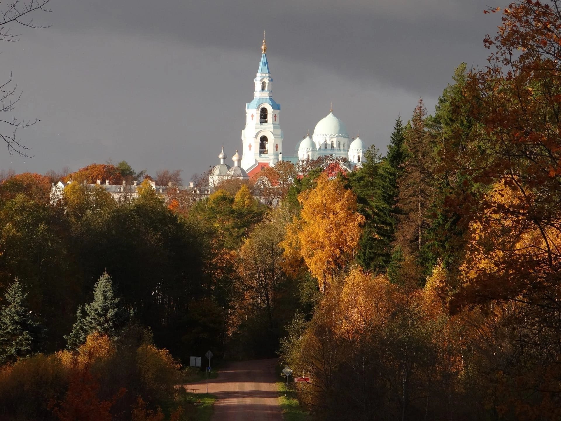 Валаамский монастырь осень