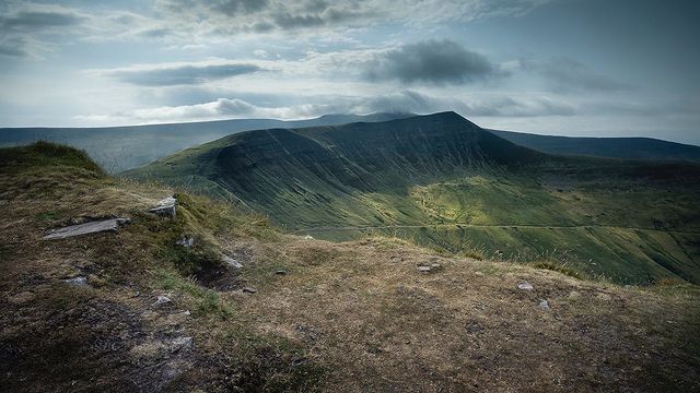 From point to point Use #explorebreconbeacons to be featured 📷© @steve_thole