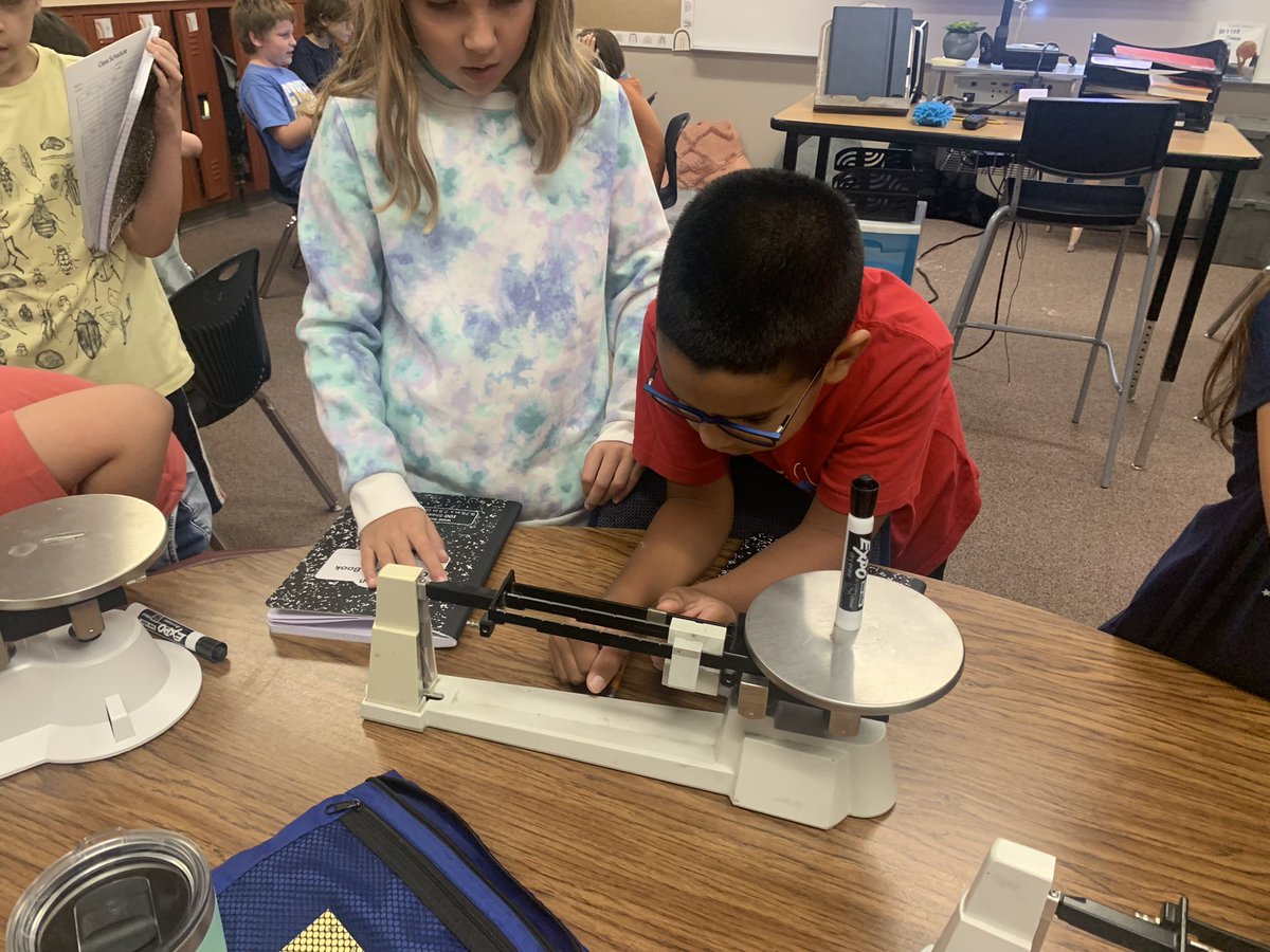 TechyMrsWalsh's tweet image. I forgot how much fun science is to teach! It’s been years! ❤️#sciencerocks @LISDElemScience