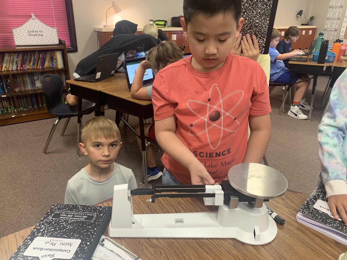 TechyMrsWalsh's tweet image. I forgot how much fun science is to teach! It’s been years! ❤️#sciencerocks @LISDElemScience