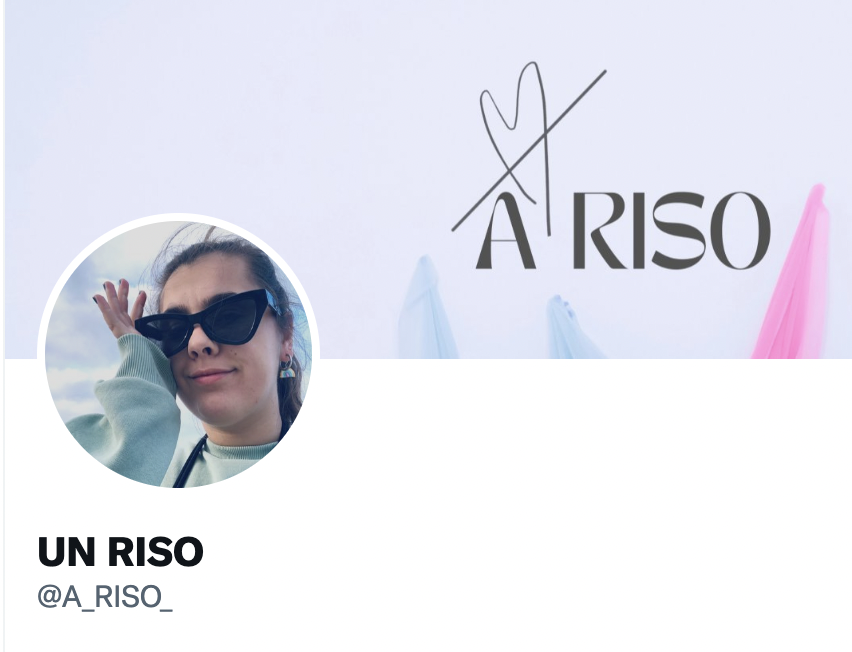 un riso para todxs vós tamén (non entendo porque traducen A RISO pero fíxome gracia)