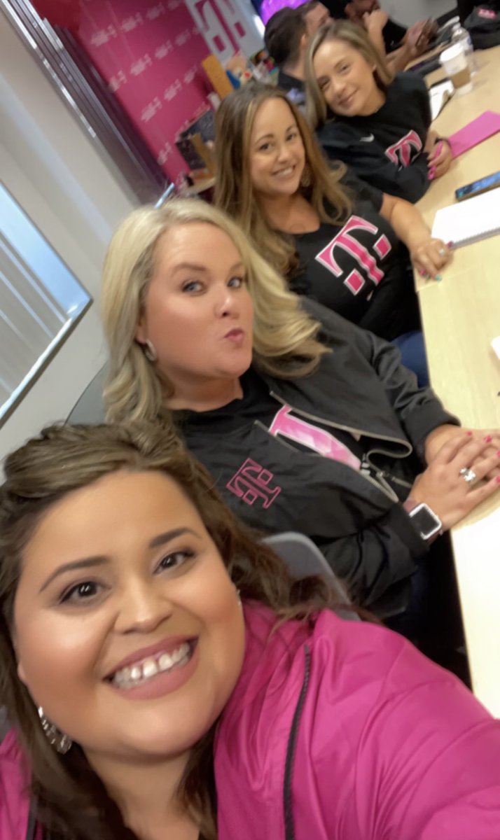 Happy 19 years <a href="/deezoxv/">Dalinah Zabala Alonzo</a> time flys when you are having fun 👏👏🙌