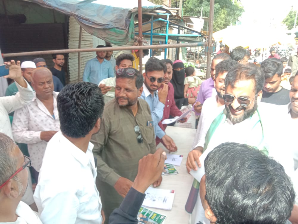 Live Update @aimim_national MP & State President @imtiaz_jaleel Sahab & @AIMIM_Maha Working President @DrGaffarQuadri Visited Election Card Enrollment Camp Near Ganj-E,-Shaeeda Masjid Qaisar Colony , Aurangabad .