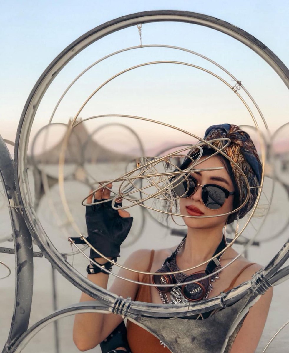 burningmanfash's tweet photo. Burner: @lluisland
#burningmanfashion #burnergirls #burningman #blackrockcity #festivalfashion #burners #deepplaya #industwetrust #burnerbabes #burnerbike #burnerstyle #burnergirl #festivalmakeup #burnermen #afrikaburn  #burningmanfestival #burnerstyle #burningman2022 https://t.co/ZqBjjidAKB