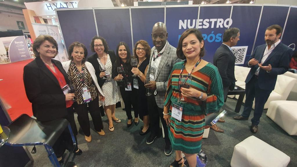 PCMA_MexChapter's tweet photo. Gracias a los hosted buyers, @IBTMevents , PCMA LATAM , socios y equipo organización por su apoyo y participación en nuestros eventos y posicionar a #PCMAMexicoChapter y #PCMALATAM entre las asociaciones importantes para nuestra querida industria.
#somosPCMA #IBTM2022 https://t.co/vqHJSHzaTS
