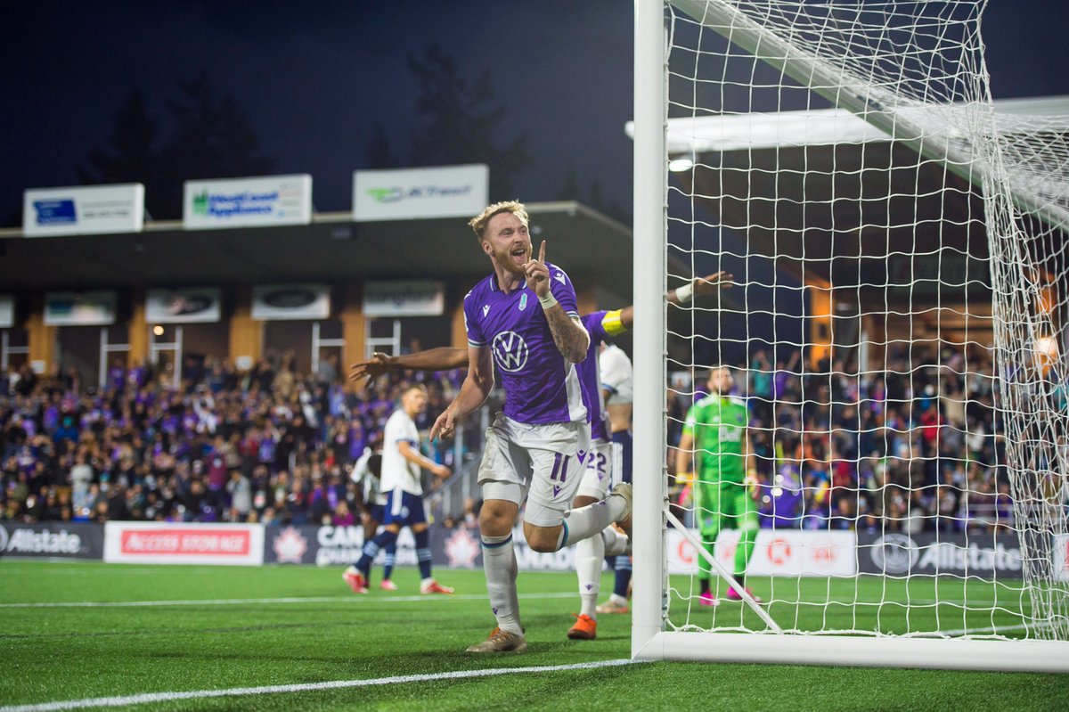 Simon__Avila's tweet image. Happy 1 year anniversary of the Ferryside Derby for all those who celebrate 🎉 Thank you to all our fans who make these nights at Starlight magical! #ForTheIsle