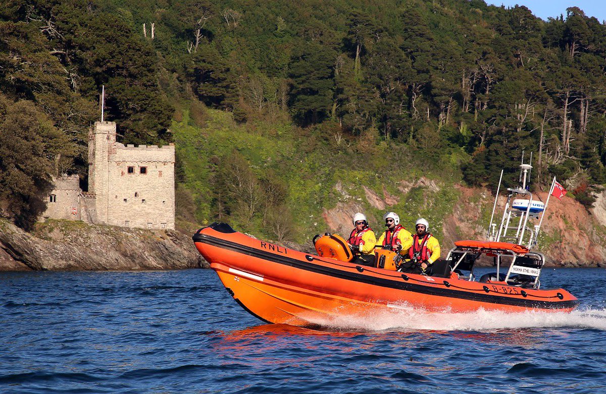 SHOUT 26/08/22 @ 15:43 - Atlantic 85 tasked to 2 14 year old boys who had drifted offshore Beesands. The boys had lost one paddle and we’re being blown offshore. They had the good sense to raft up together and called 999 to request help. The 85 found them and recovered them.