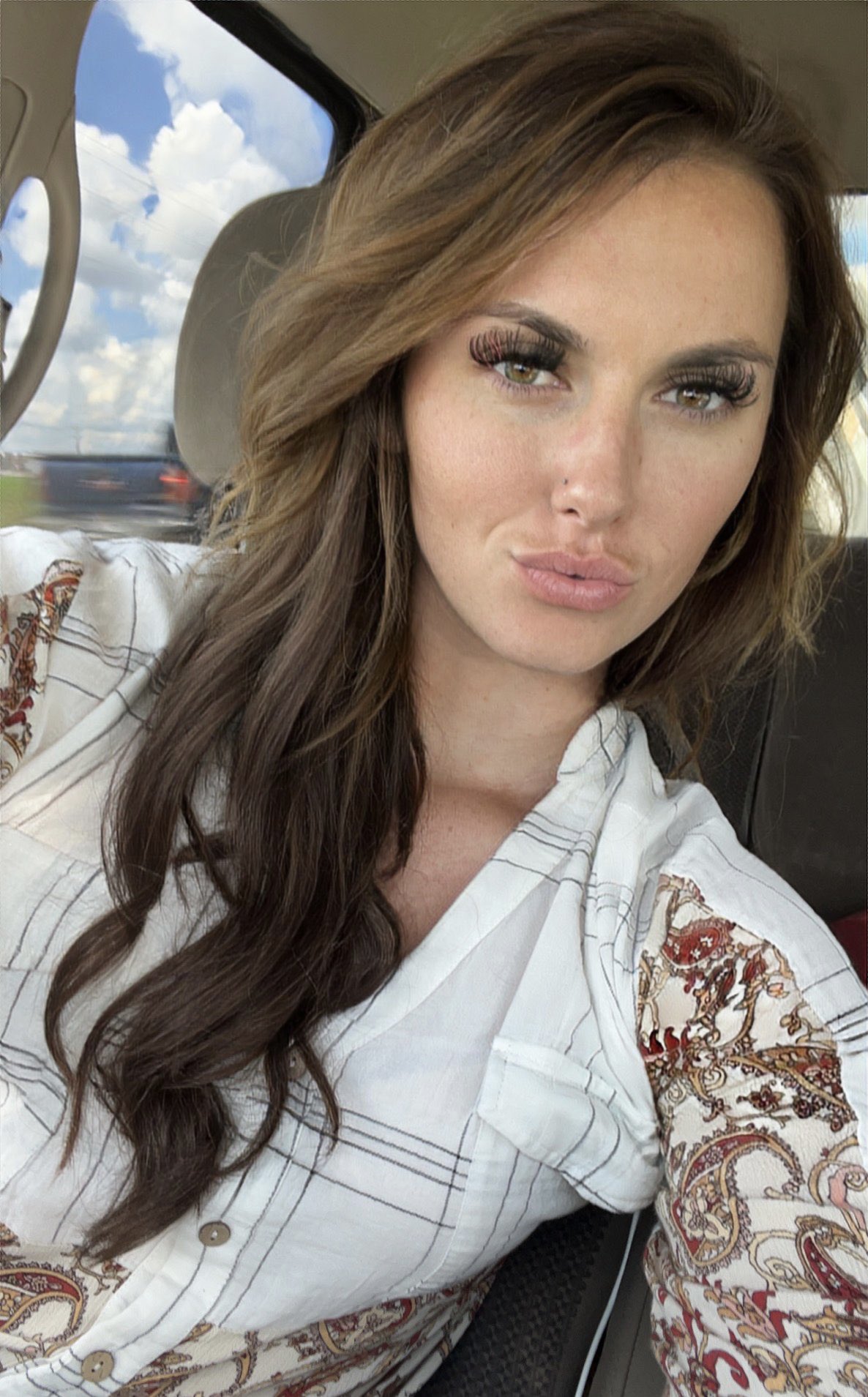 DIAMONDKAYLIE.. on Twitter "If you see me out hauling hay in work