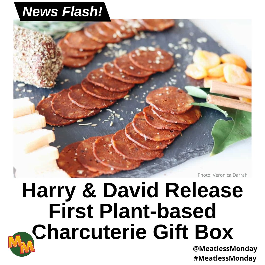 MeatlessMonday's tweet photo. Old school goes new school! 🥳112-Year-Old brand @harryanddavid , guru of holiday gourmet gift and fruit baskets, launched its first plant-based charcuterie basket in collaborate with @eatrenegade . #HarryDavid #giftbaskets #Toscana #SpicyChorizo #Sopresatta #VegetarianButcher https://t.co/N1sbsNLWT5