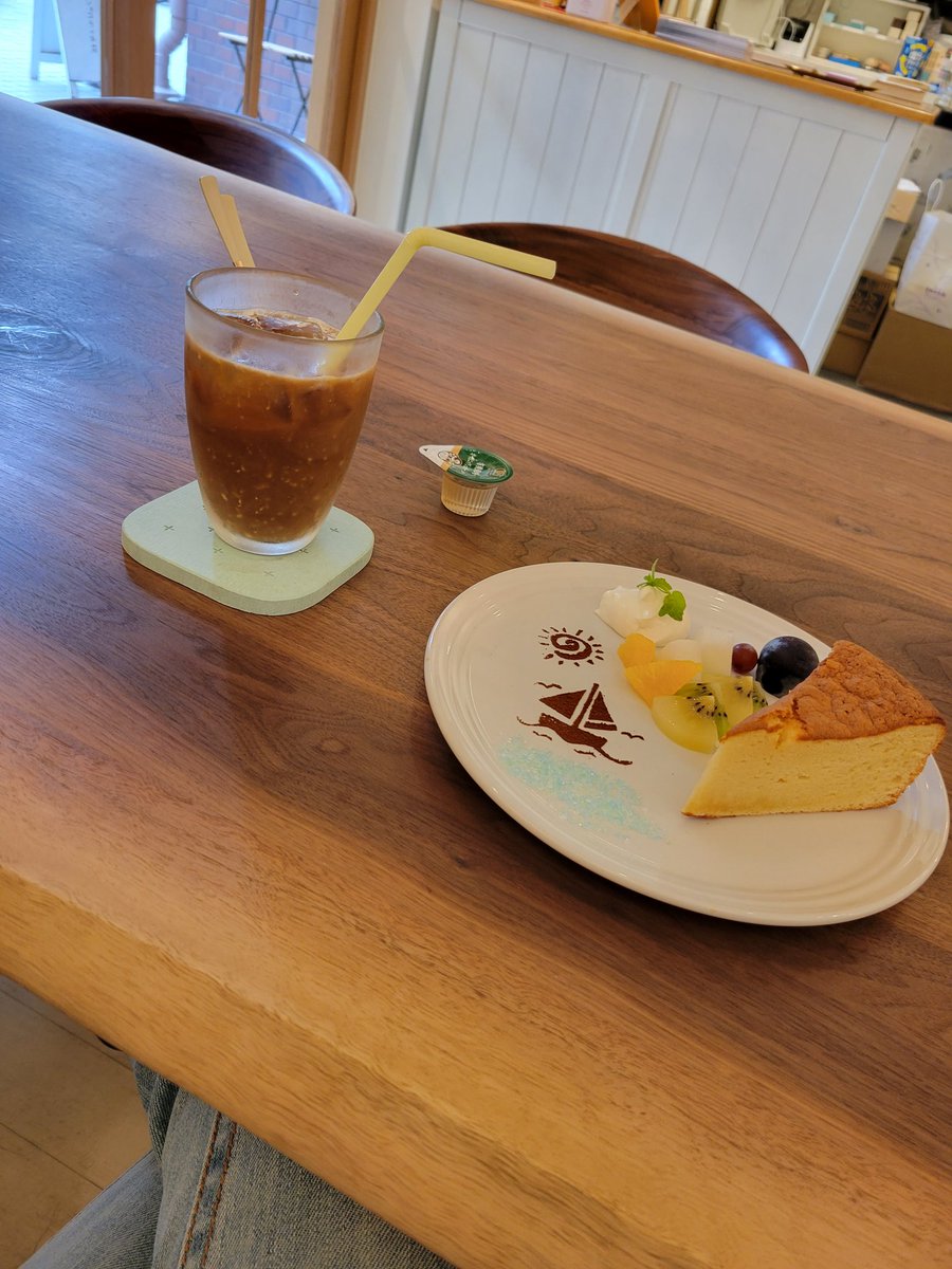 flowerarelgen's tweet photo. #ショコラッタ #chocolatta #大阪
#ガトーショコラ #小麦フリー #小麦アレルギー
白いガトーショコラ
米粉でもおもったよりふわっとした感じで美味しかった!
お店のかたからグルテンフリーのほかのショップも教わりました。
時間と日取りあわなかったので次回に!
https://t.co/eDpDF6tQAI… https://t.co/Vk8UB8DHfm