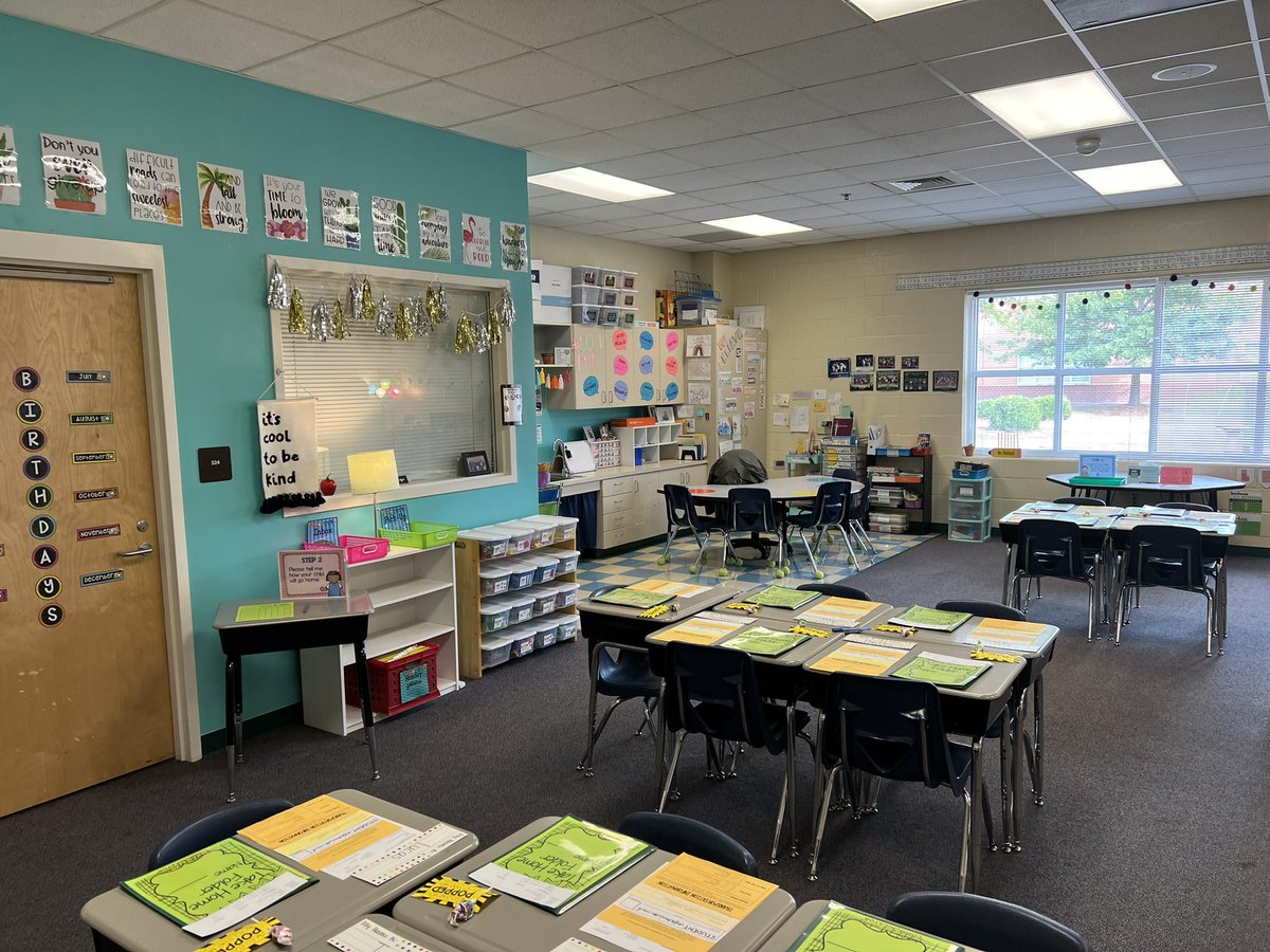 2ndWithWeinbach's tweet photo. Excited for another great year in 2nd grade! 🎉 https://t.co/2HrItdH9Zi