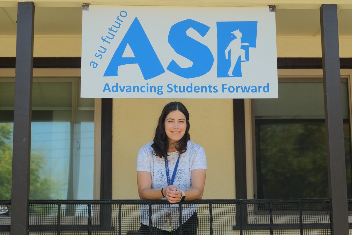 asfscholars's tweet photo. Both thrilled + sad to announce our Manager of Communications, Gabi Mark, is parting with ASF to enter law school.

Gabi’s enthusiasm for working with students, our binational team + articulating our mission will be missed. 
Gabi will support ASF from afar during her studies. https://t.co/jsaRk92xE0