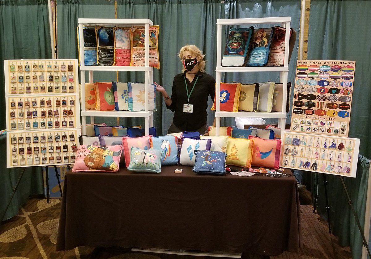 Coreys_Crafts's tweet photo. All set up at @EverfreeNW! Come check out the new things! <3 #brony #efnw #everfree #mlp #mtcg https://t.co/BCFQivSt5H