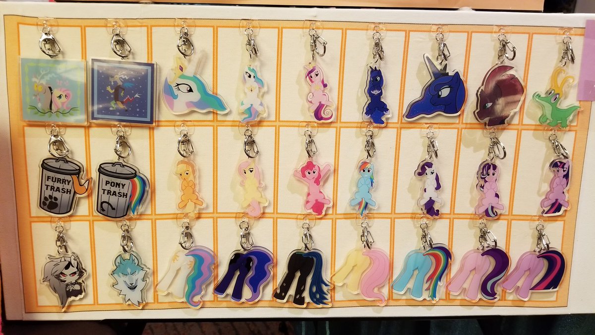 Coreys_Crafts's tweet photo. All set up at @EverfreeNW! Come check out the new things! <3 #brony #efnw #everfree #mlp #mtcg https://t.co/BCFQivSt5H