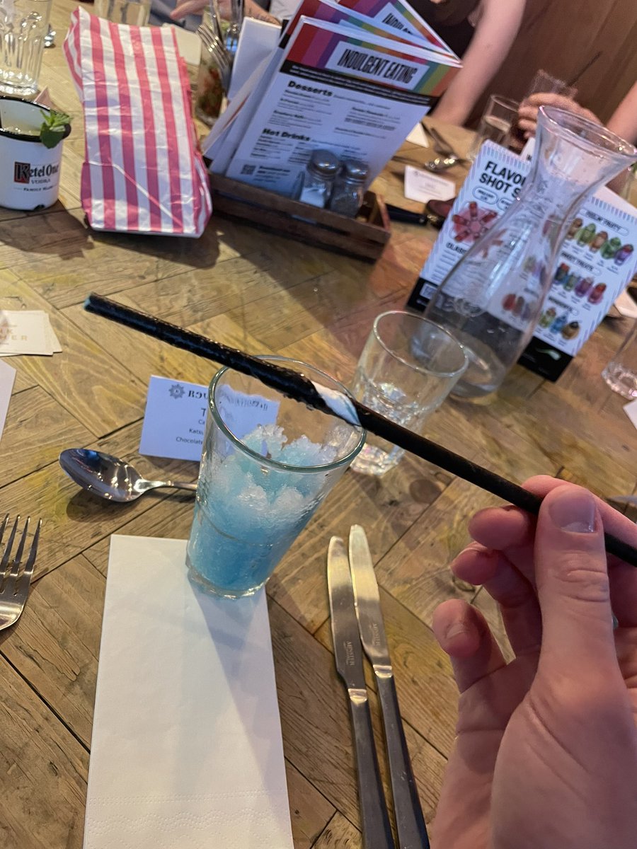 tomhfh's tweet photo. I’ll vote for any leadership candidate who promises to bring back useable straws. https://t.co/MuxVzueRmD