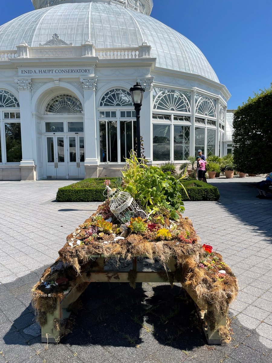 emmapfohman's tweet image. It was wonderful to visit the #AroundTheTable exhibition at @NYBG - they're showcasing 30 one-of-a-kind tables designed by Bronx artists to bring people together &amp;amp; spark conversation around plant-based food traditions!