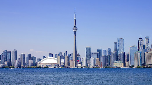luxurysightsee's tweet photo. How to Get Around in Toronto – Your Options for Traversing a Dynamic City

https://t.co/5QvItxOtHi

#Toronto  
#DynamicCity
#Traversing https://t.co/vrOYhx0Hiu